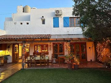 VENTA ESPECTACULAR CASA 3D ESPECHE 900