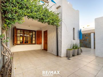 VENTA ESPECTACULAR CASA 3D ESPECHE 900