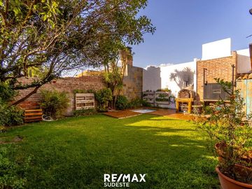 VENTA ESPECTACULAR CASA 3D ESPECHE 900