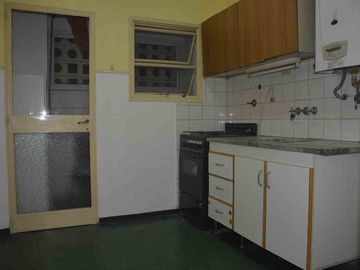 VENTA OPORTUNIDAD!! 3AMB en MARTINEZ A REFACCIONAR
