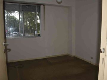 VENTA OPORTUNIDAD!! 3AMB en MARTINEZ A REFACCIONAR