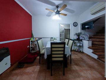 CASA EN VENTA 4 AMB EN EL PALOMAR