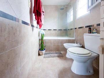 CASA EN VENTA 4 AMB EN EL PALOMAR