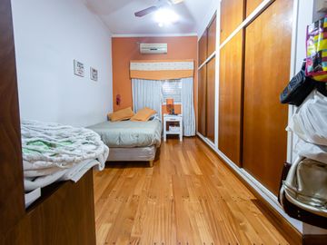 CASA EN VENTA 4 AMB EN EL PALOMAR