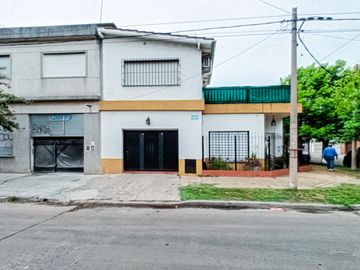 CASA EN VENTA 4 AMB EN EL PALOMAR