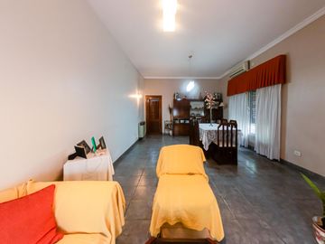 CASA EN VENTA 4 AMB EN EL PALOMAR