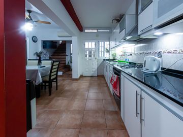 CASA EN VENTA 4 AMB EN EL PALOMAR