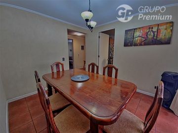 Casa en Venta en CASA 118m2 5D 4B Jardin Alto