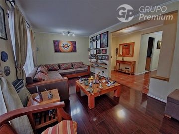 Casa en Venta en CASA 118m2 5D 4B Jardin Alto