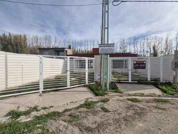 Casa a estrenar en  Plottier