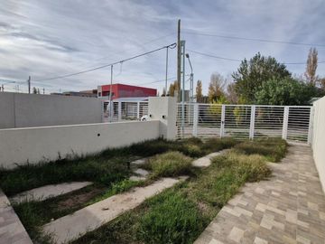 Casa a estrenar en  Plottier
