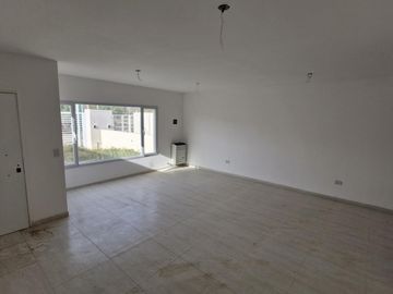 Casa a estrenar en  Plottier