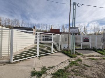 Casa a estrenar en  Plottier