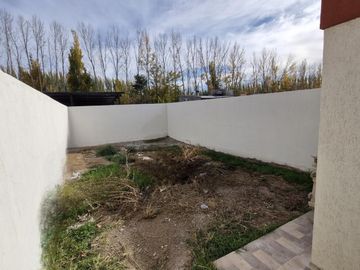 Casa a estrenar en  Plottier