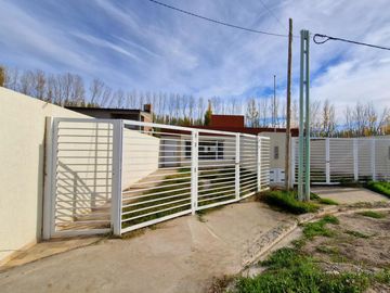 Casa a estrenar en  Plottier
