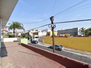 CASA EN VENTA EN JARDINES DE LOS HISTORIADORES CON OPORTUNIDAD DE INVERSIÓN