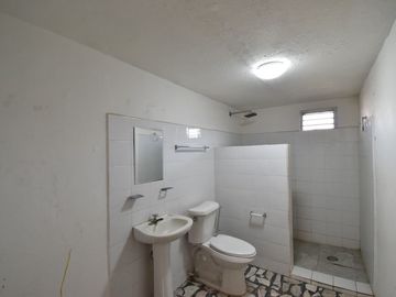 CASA EN VENTA EN JARDINES DE LOS HISTORIADORES CON OPORTUNIDAD DE INVERSIÓN