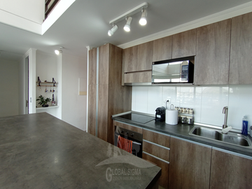 Se vende moderno departamento dúplex. San Miguel