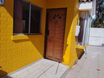 SE VENDE LINDA CASA DE 2 PISOS 3D,2B,LA CRUZ, QUILLOTA