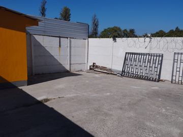 SE VENDE LINDA CASA DE 2 PISOS 3D,2B,LA CRUZ, QUILLOTA