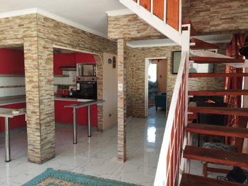 SE VENDE LINDA CASA DE 2 PISOS 3D,2B,LA CRUZ, QUILLOTA