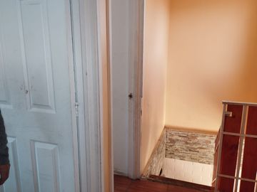 SE VENDE LINDA CASA DE 2 PISOS 3D,2B,LA CRUZ, QUILLOTA
