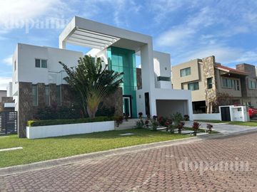 Casa en Fraccionamiento Lagunas de Miralta