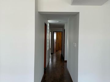 Se vende amplio departamento en Surco