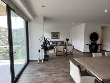 Venta o Renta de Lujoso Departamento en Reserva Escondida KA