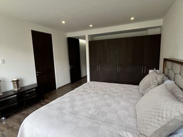Venta o Renta de Lujoso Departamento en Reserva Escondida KA