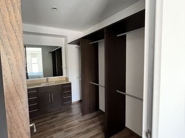Venta o Renta de Lujoso Departamento en Reserva Escondida KA