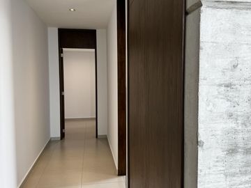 CASA CON ALBERCA Y PANELES VENTA/RENTA EN LOMAS DEL SOL