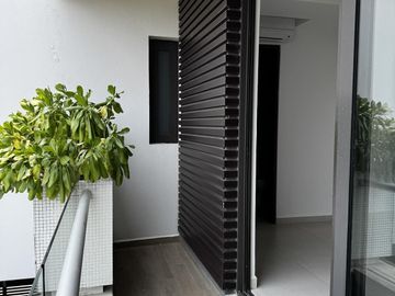 CASA CON ALBERCA Y PANELES VENTA/RENTA EN LOMAS DEL SOL