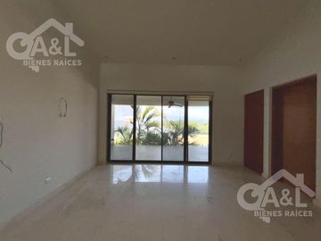 Residencia en Fraccionamiento Bosques de Niebla