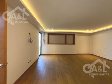 Residencia en Fraccionamiento Bosques de Niebla