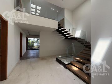 Residencia en Fraccionamiento Bosques de Niebla