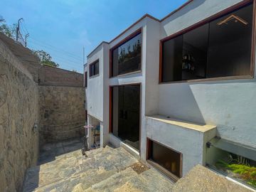 CONDOMINIO DE 2 CASAS EN VENTA