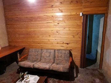 CASAS EN VENTA EN FLORENCIO VARELA CON GRAN LOTE