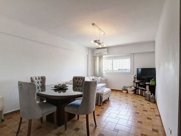 VENTA DPTO 3AMB MONTE CASTRO MUY LUMINOSO Y AMPLIO