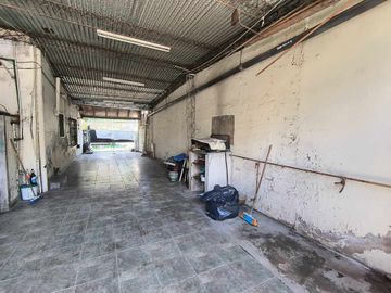 VENTA 3 CASAS EN AMPLIO LOTE