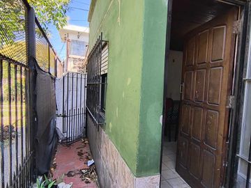 VENTA 3 CASAS EN AMPLIO LOTE