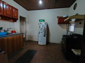 VENTA 3 CASAS EN AMPLIO LOTE