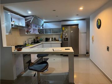 APARTAMENTO EN CIUDAD JARDIN CON VISTA AL HUMEDAL