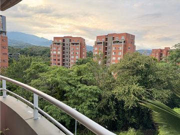 APARTAMENTO EN CIUDAD JARDIN CON VISTA AL HUMEDAL