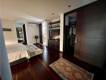 CASA AMPLIA CON JACUZZI EN UNIDAD CERRADA