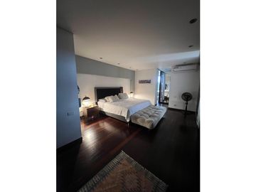 CASA AMPLIA CON JACUZZI EN UNIDAD CERRADA