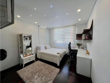 CASA AMPLIA CON JACUZZI EN UNIDAD CERRADA