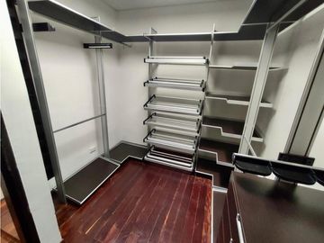 CASA AMPLIA CON JACUZZI EN UNIDAD CERRADA