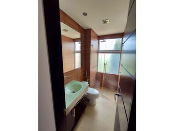 CASA AMPLIA CON JACUZZI EN UNIDAD CERRADA