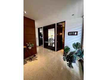 CASA AMPLIA CON JACUZZI EN UNIDAD CERRADA